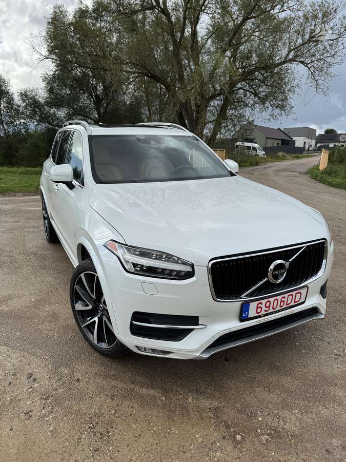 Volvo XC90 - 1