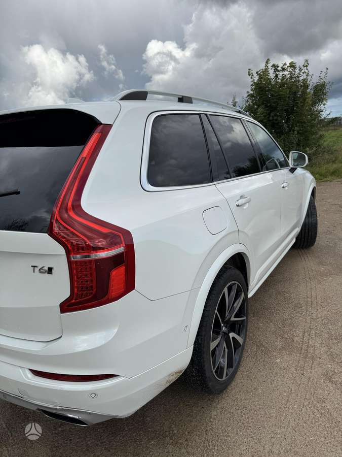 Volvo XC90 - 5