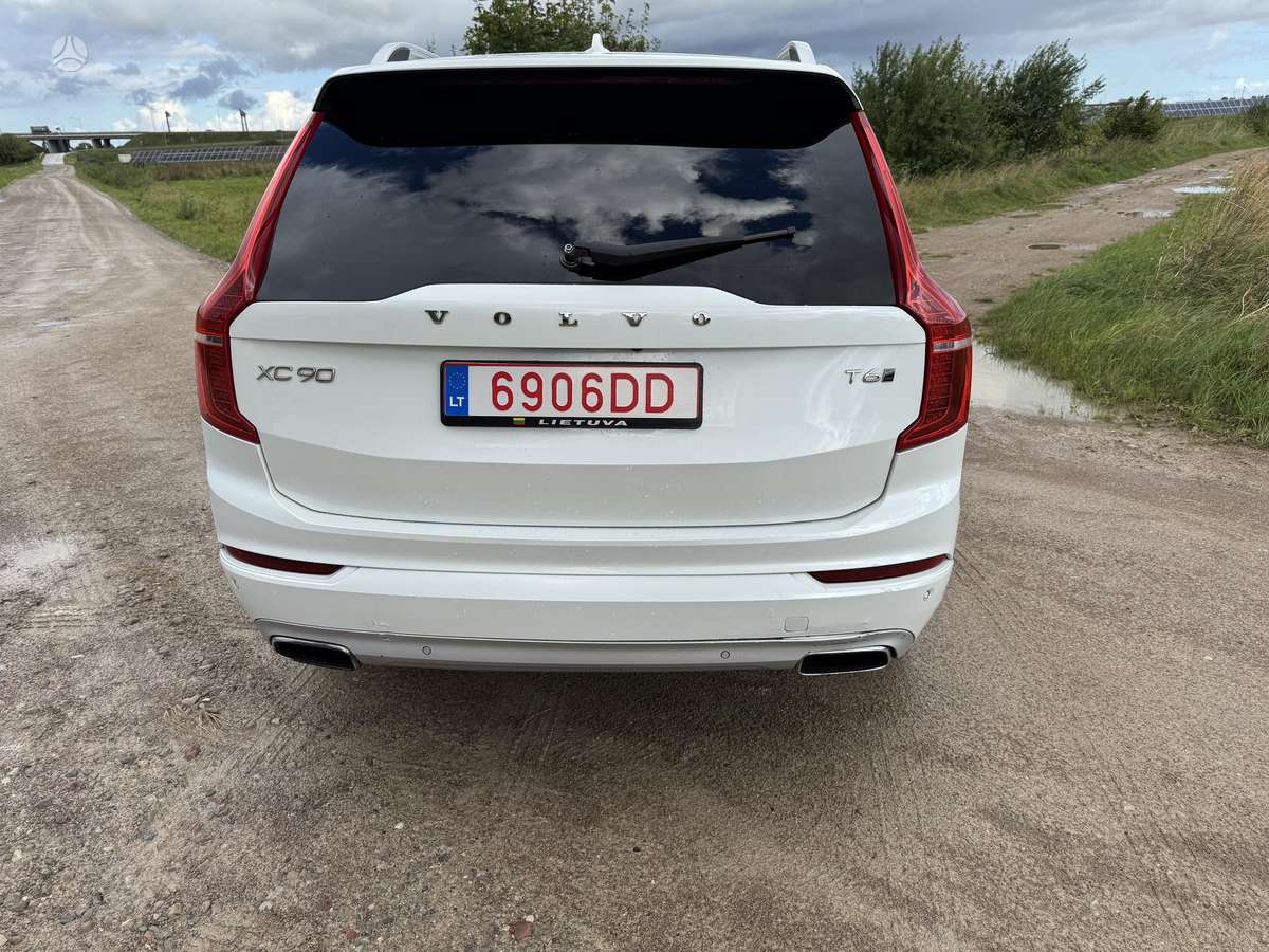 Volvo XC90 - 6
