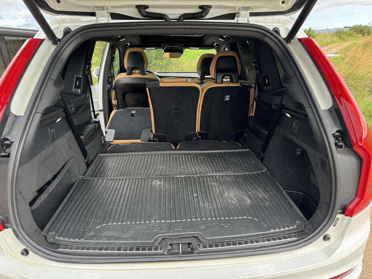Volvo XC90 - 9