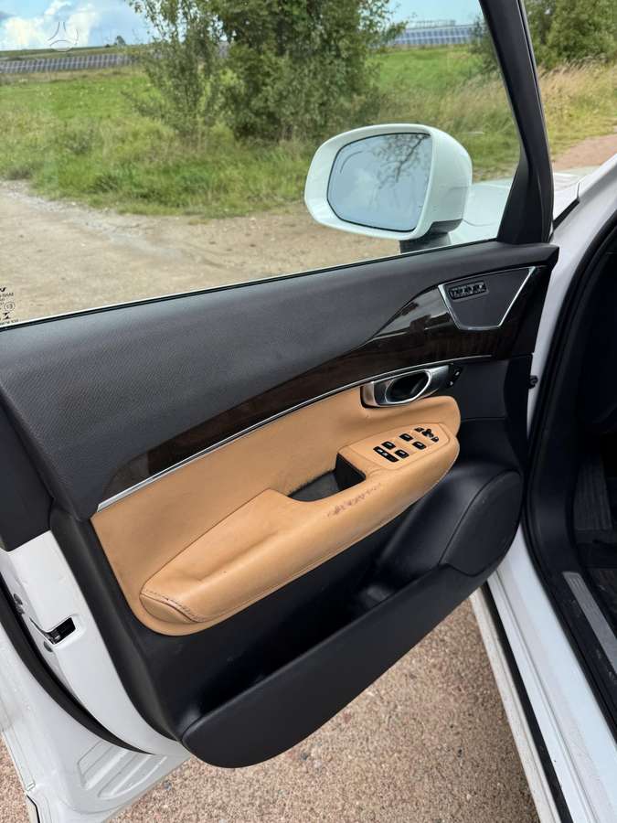Volvo XC90 - 12