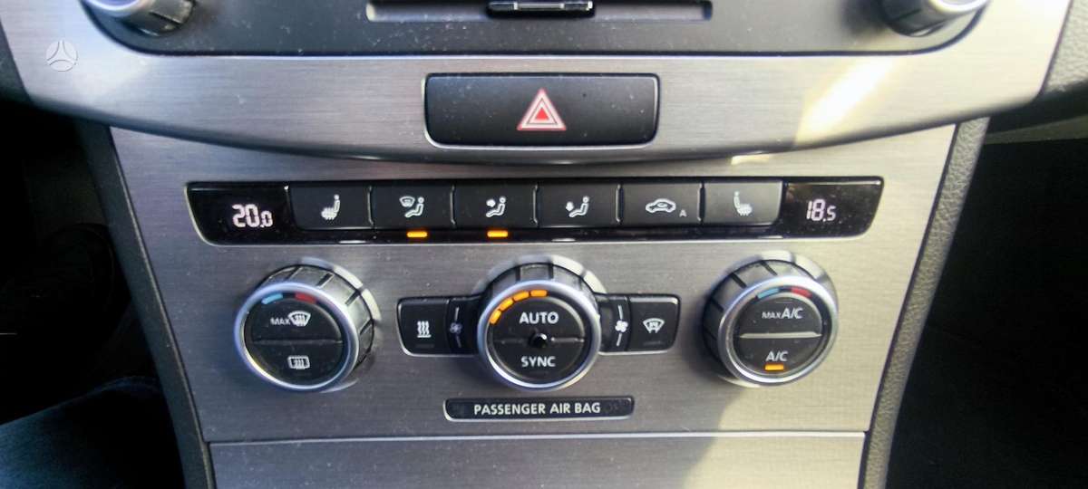 Volkswagen Passat - 9