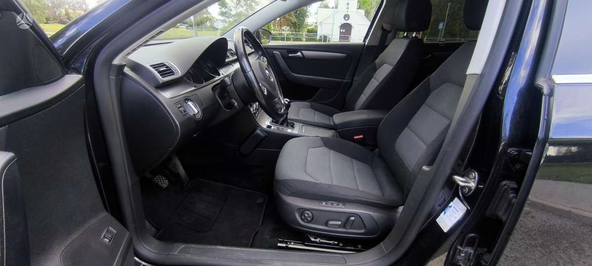 Volkswagen Passat - 12
