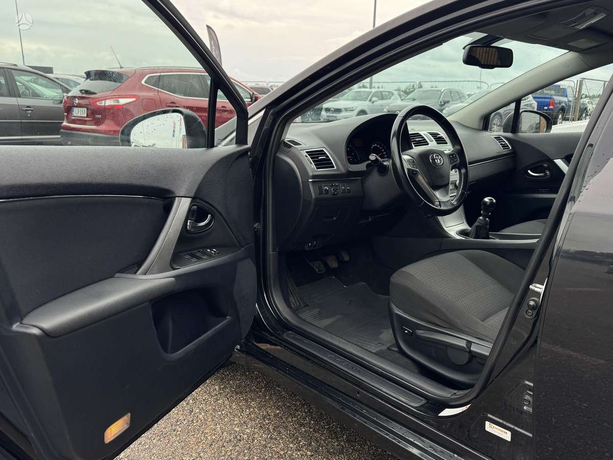Toyota Avensis, 2.2 l., Универсал