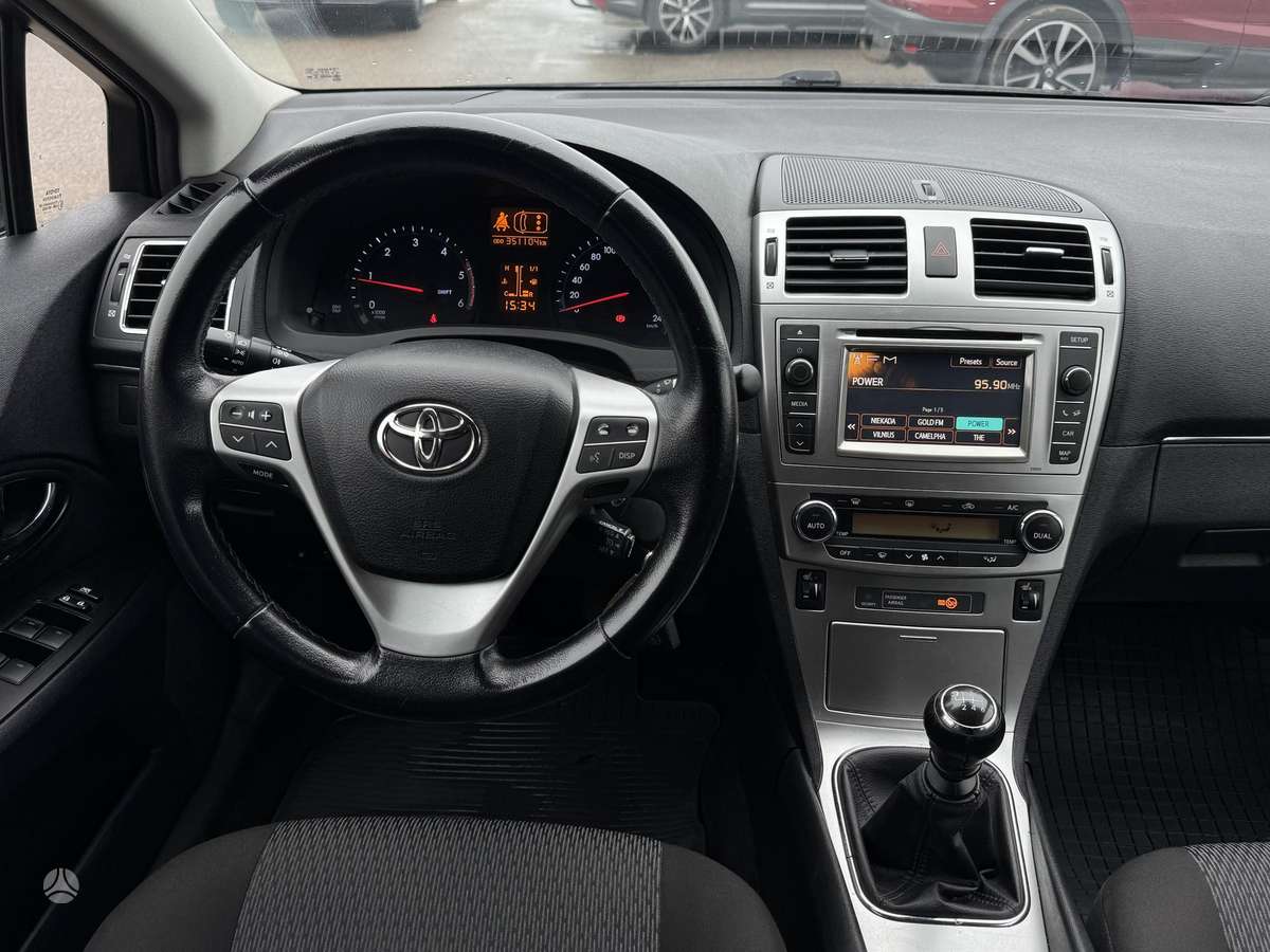 Toyota Avensis, 2.2 l., Универсал