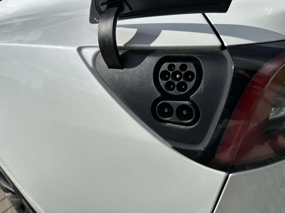 Tesla Model 3, 81 кВт·ч, Хэтчбек