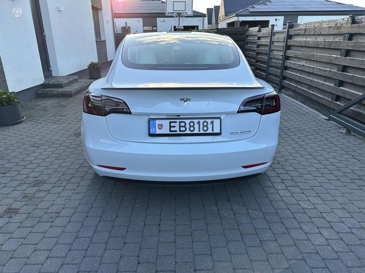 Tesla Model 3, 81 кВт·ч, Хэтчбек
