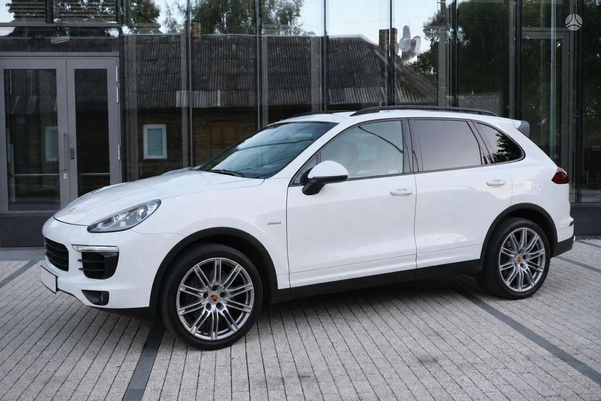 Porsche Cayenne - 3