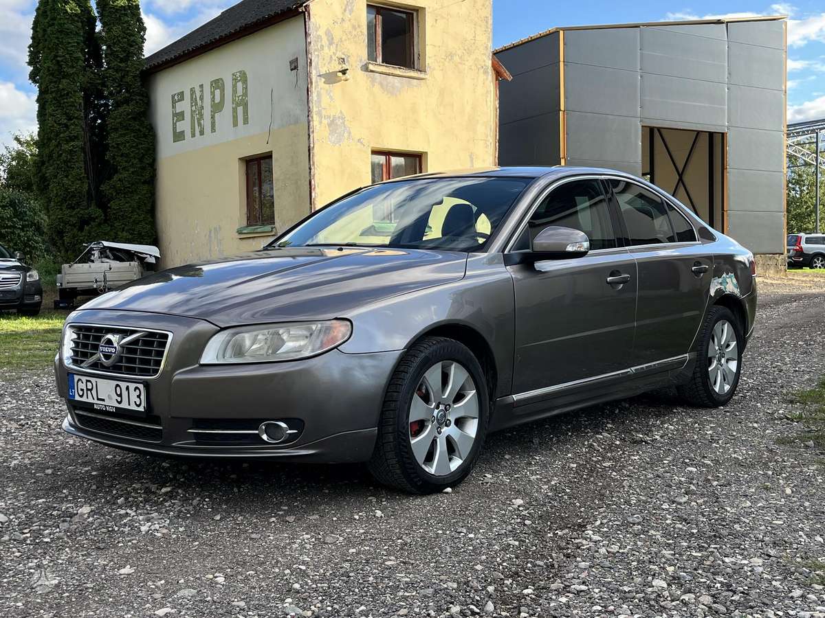 Volvo S80 - 1