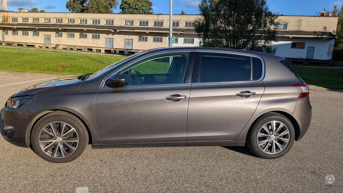 Peugeot 308 - 5
