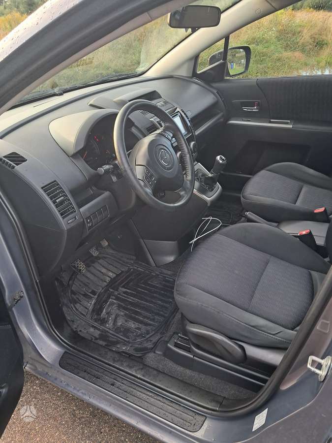 Mazda 5, 2.0 l., Минивэн