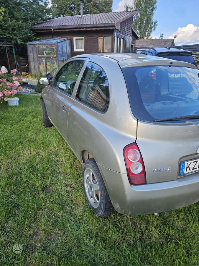 Nissan Micra, 1.2 l., hatchback