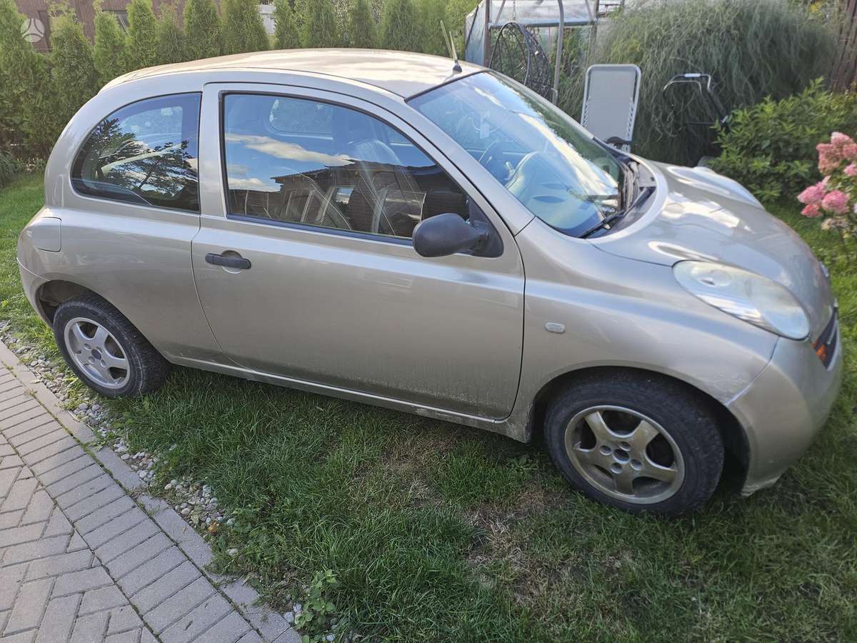 Nissan Micra, 1.2 l., hatchback