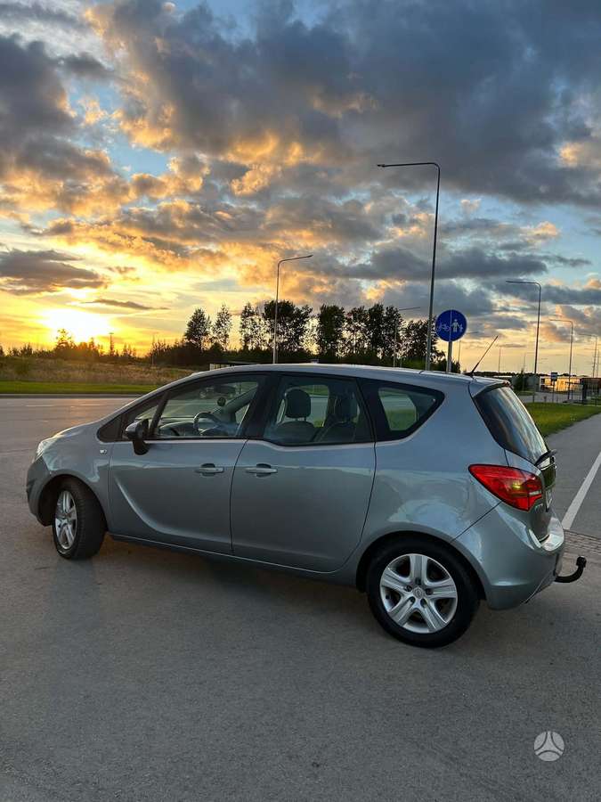 Opel Meriva, 1.4 l., Хэтчбек