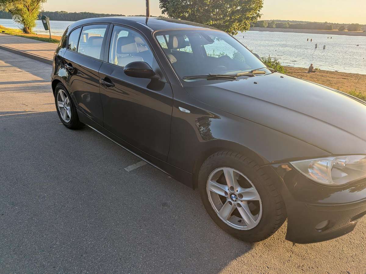BMW 120, 2.0 l., hatchback