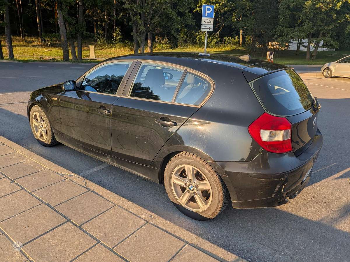 BMW 120, 2.0 l., hatchback