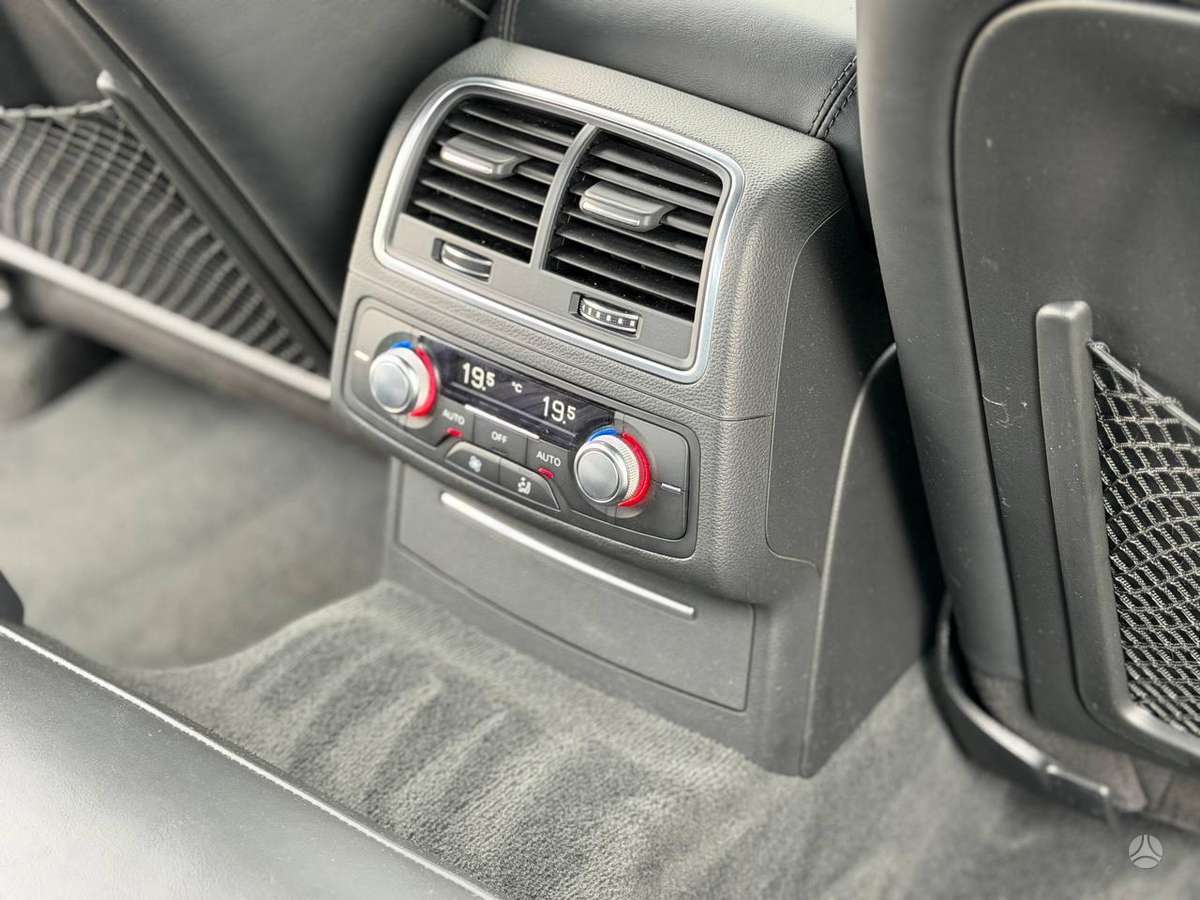 Audi A6, 3.0 l., Седан