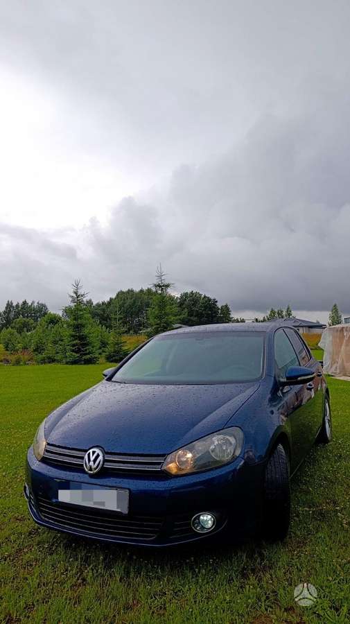Volkswagen Golf - 2