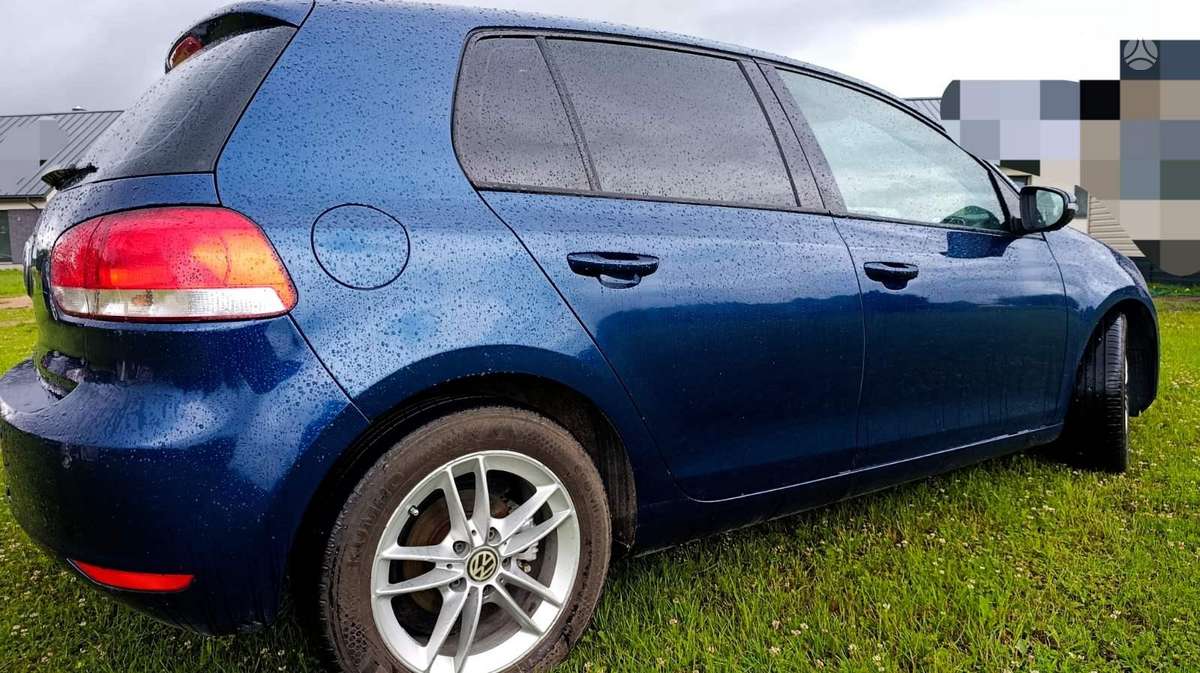 Volkswagen Golf - 5