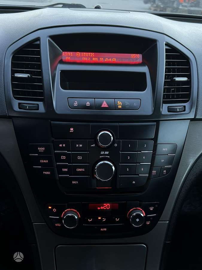 Opel Insignia, 1.8 l., Хэтчбек