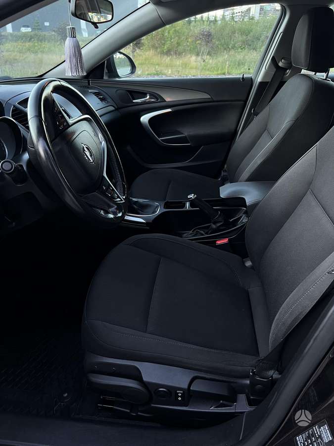Opel Insignia, 1.8 l., Хэтчбек