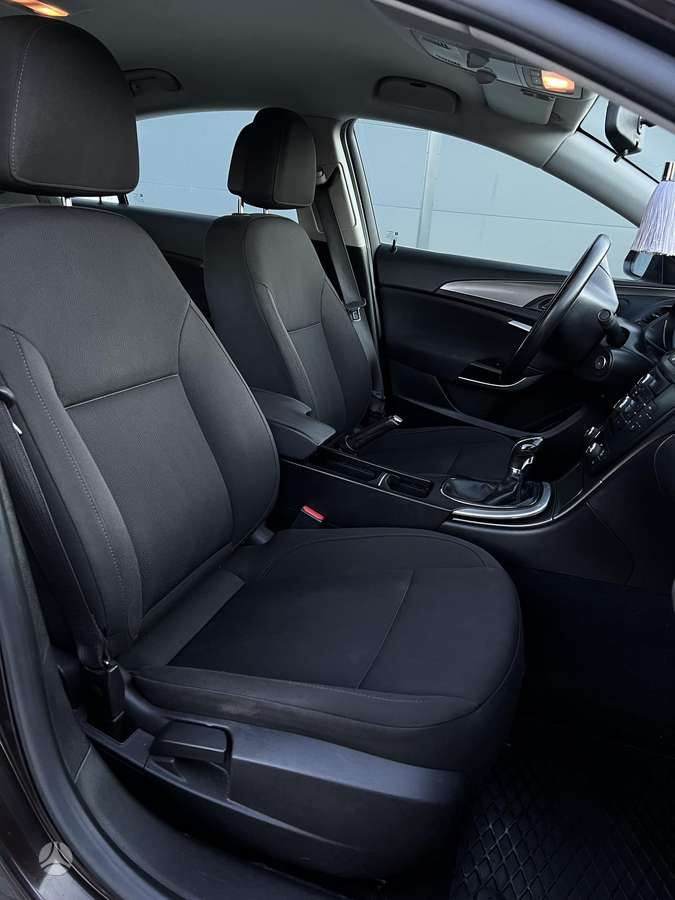 Opel Insignia, 1.8 l., Хэтчбек