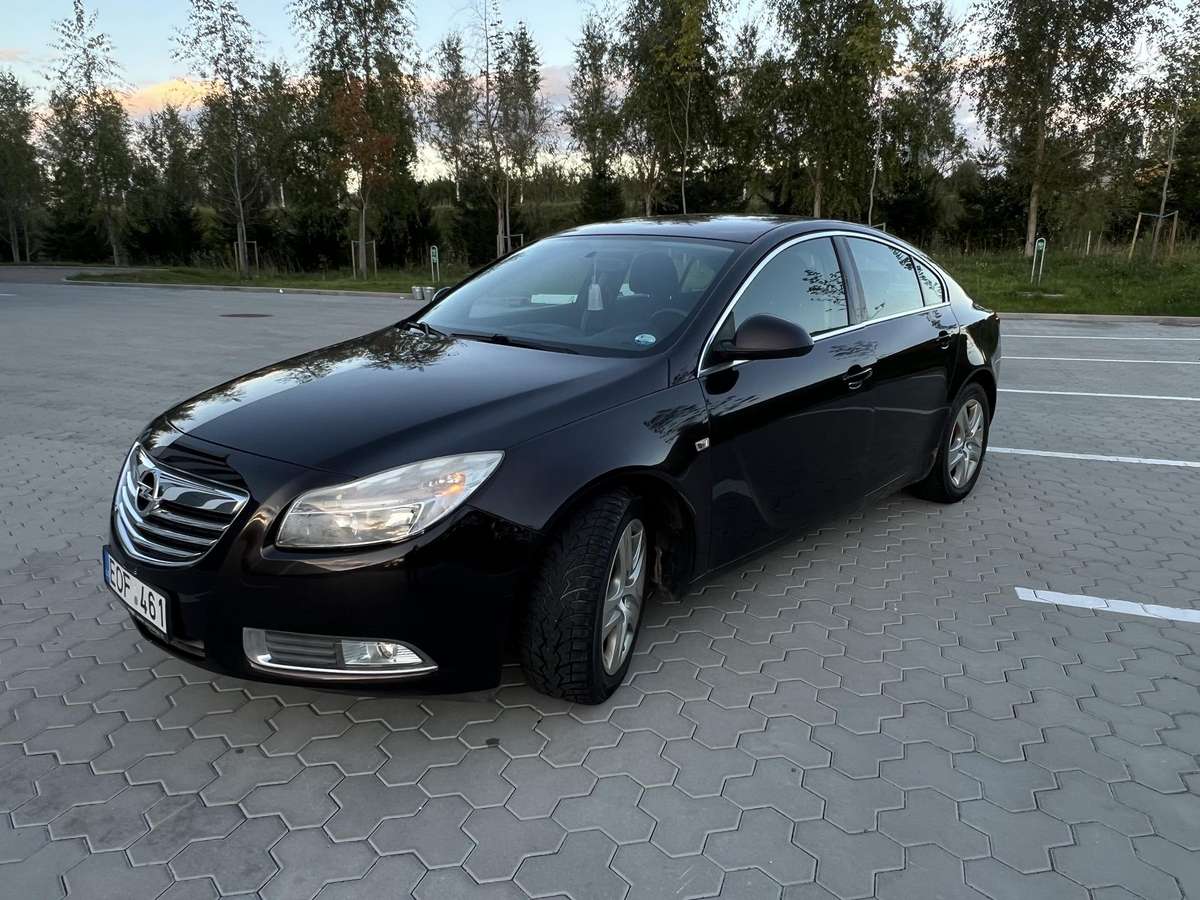 Opel Insignia, 1.8 l., Хэтчбек