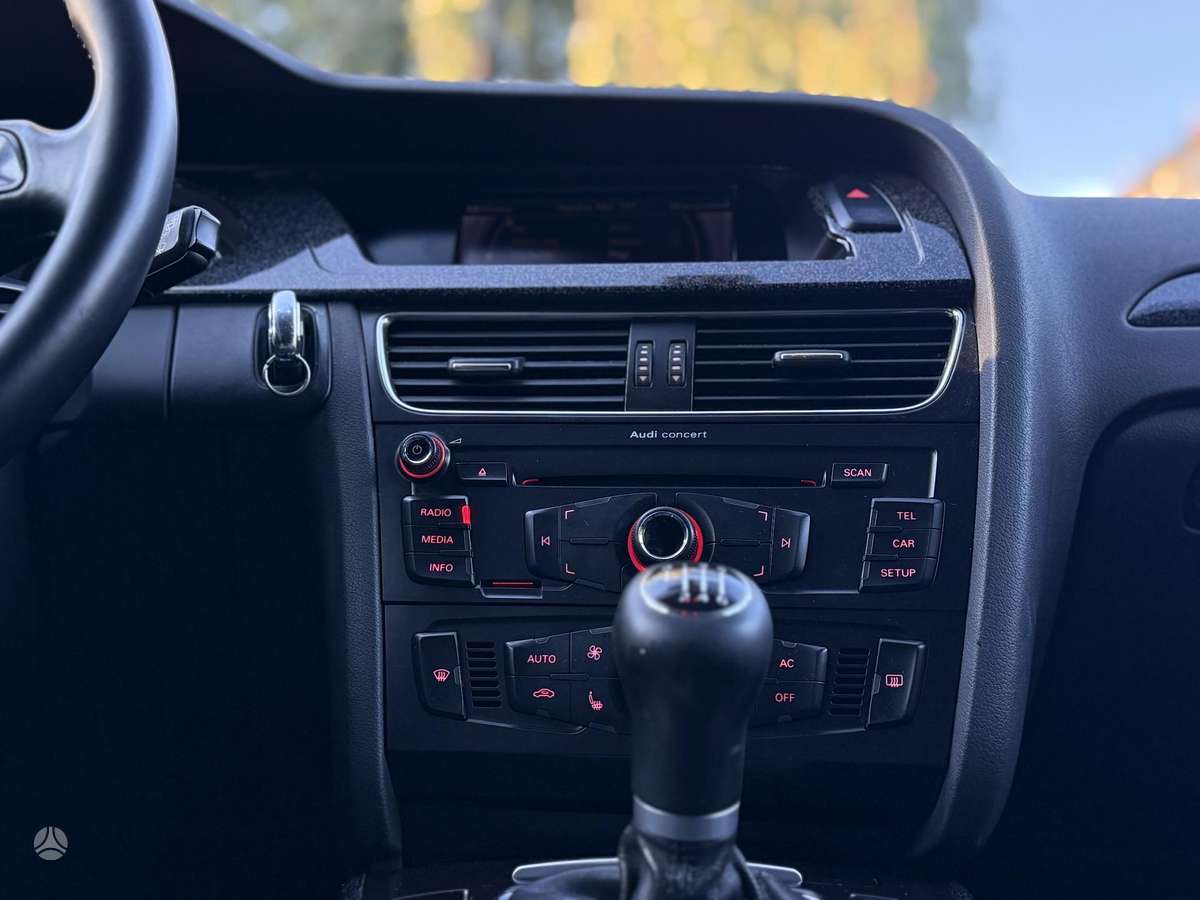 Audi A4, 1.8 l., Универсал