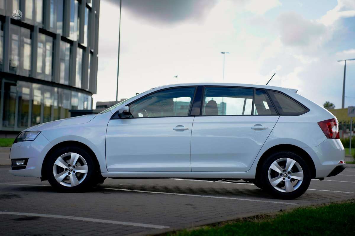 Skoda Rapid, 1.0 l., hatchback