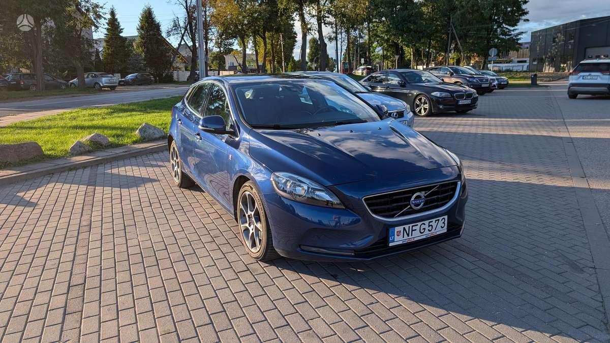 Volvo V40 - 1