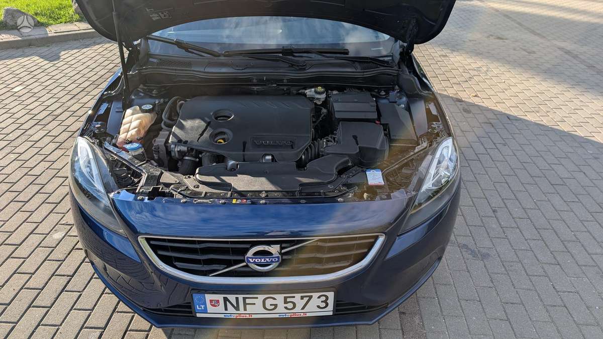 Volvo V40 - 8