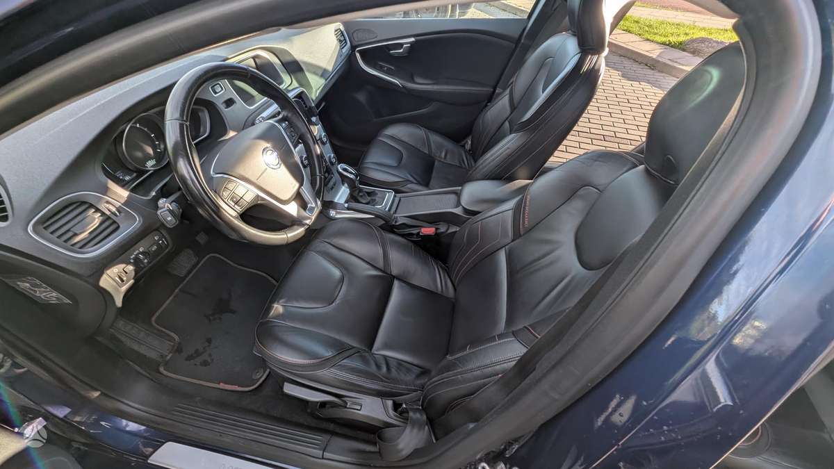 Volvo V40 - 9