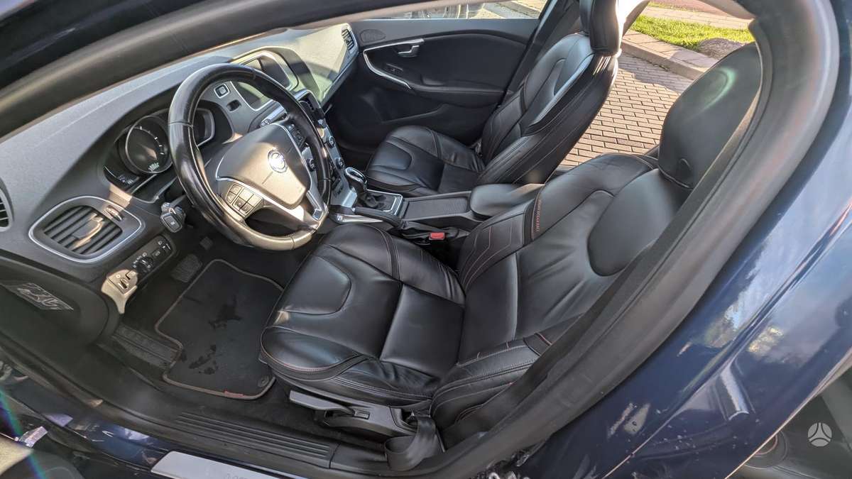 Volvo V40, 1.6 l., Хэтчбек