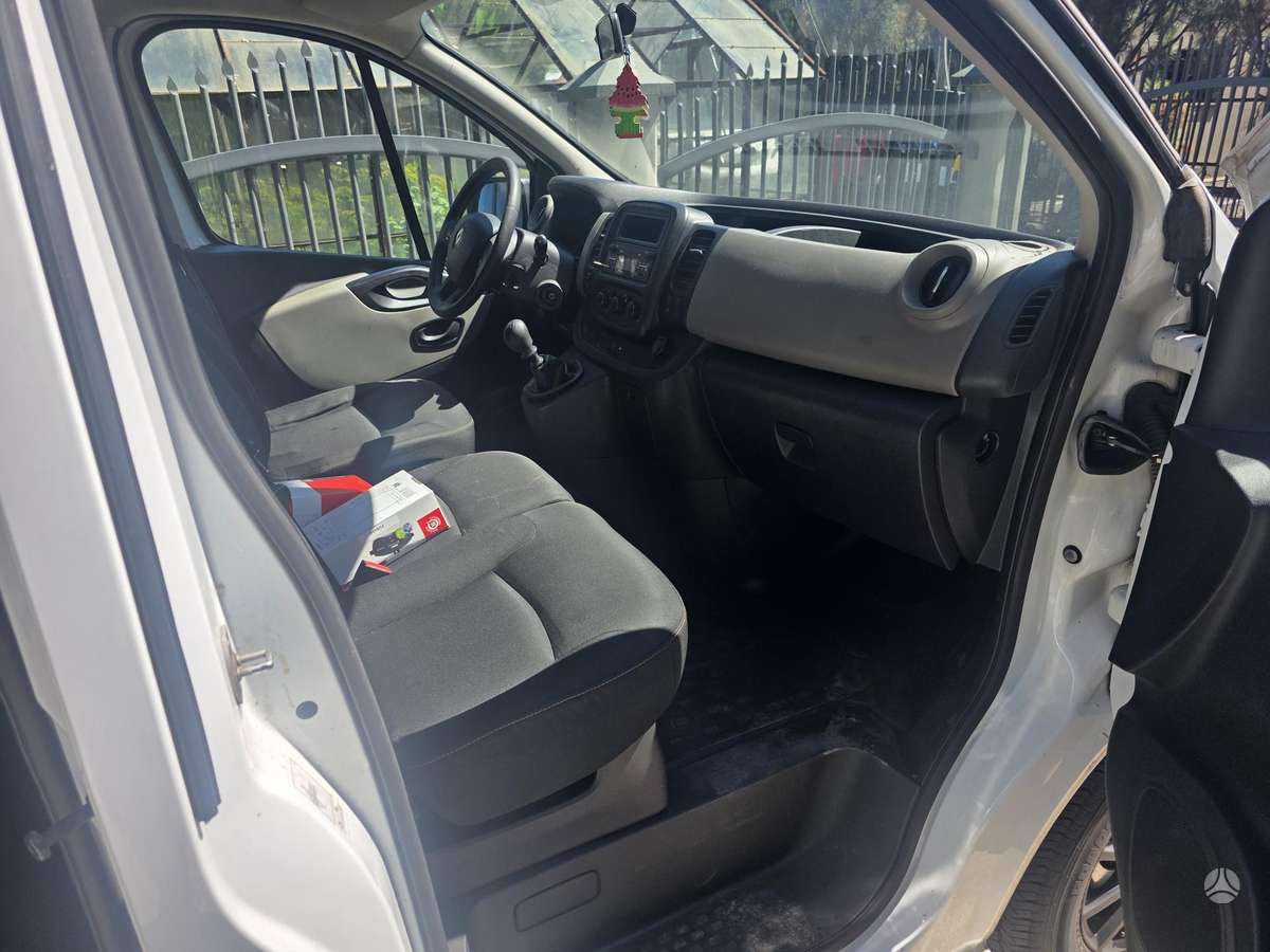 Renault Trafic - 9