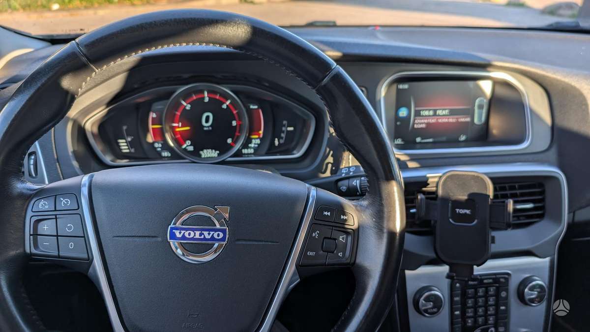 Volvo V40, 1.6 l., Хэтчбек