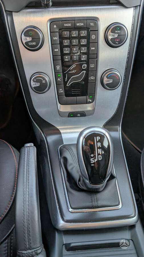 Volvo V40, 1.6 l., Хэтчбек