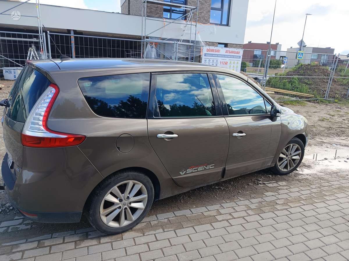 Renault Grand Scenic - 6