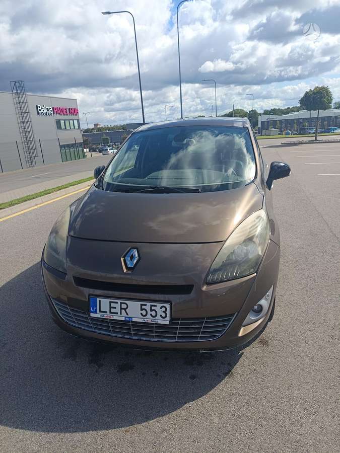 Renault Grand Scenic - 8