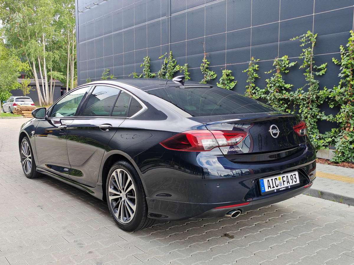Opel Insignia, 2.0 l., Хэтчбек