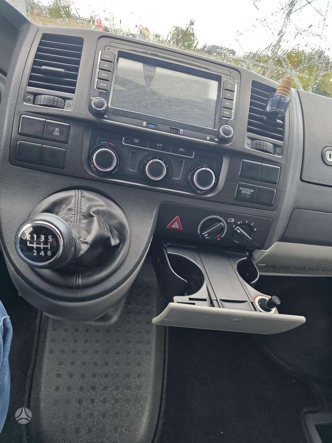 Volkswagen Transporter - 4