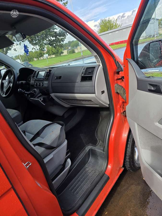 Volkswagen Transporter - 7