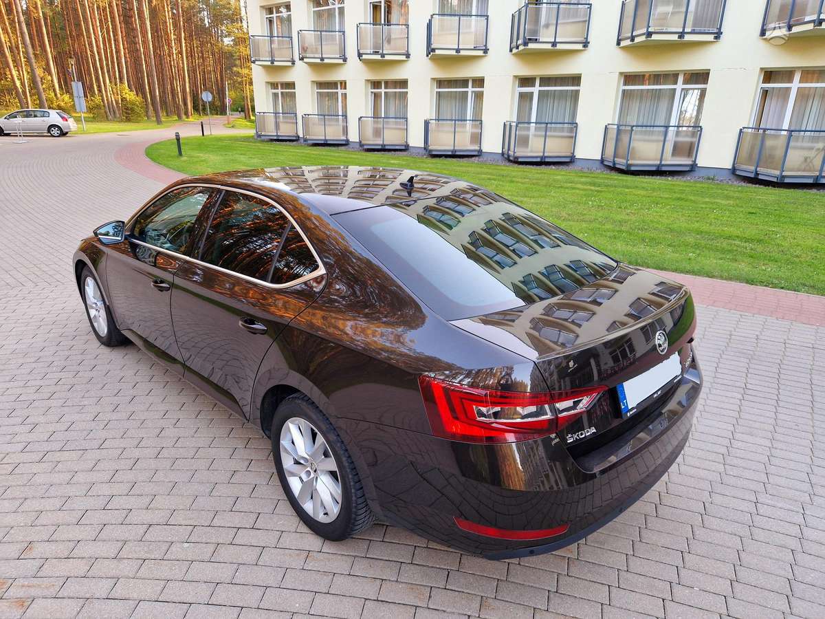 Skoda Superb, 2.0 l., Хэтчбек