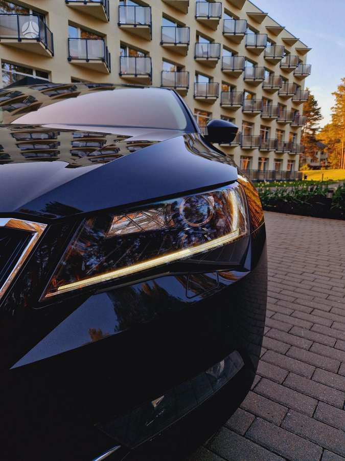 Skoda Superb, 2.0 l., Хэтчбек
