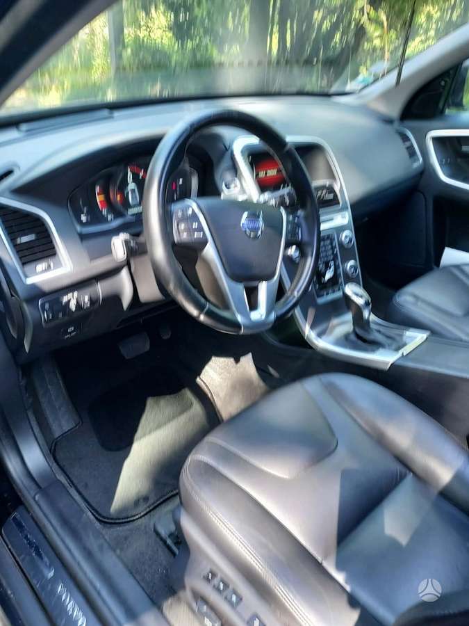 Volvo XC60 - 10