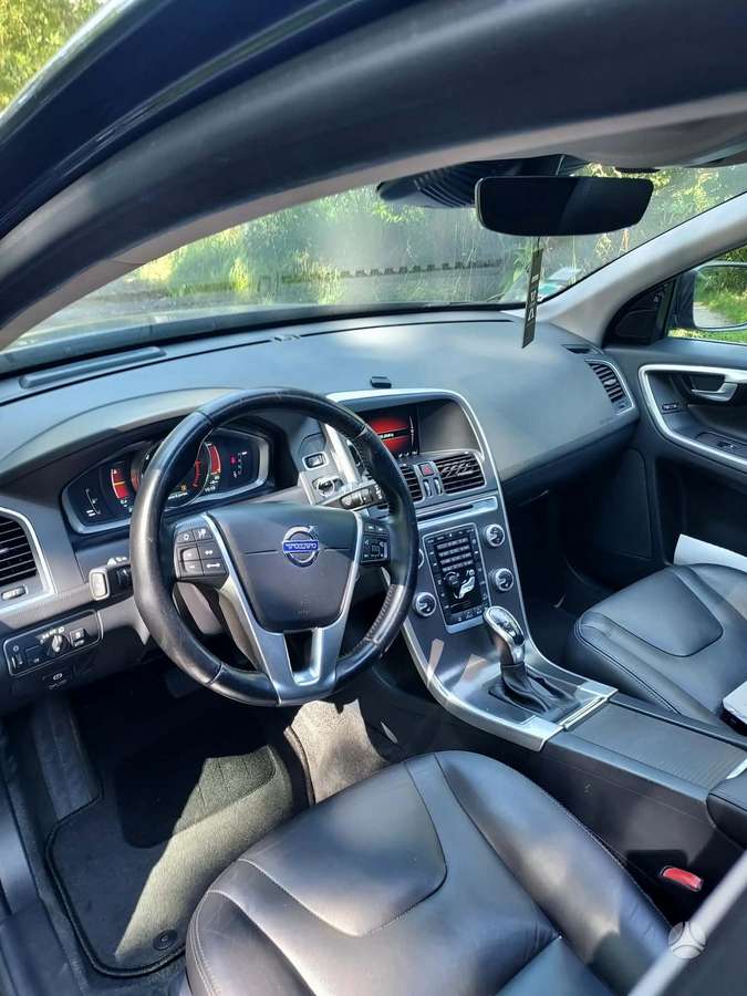 Volvo XC60 - 11