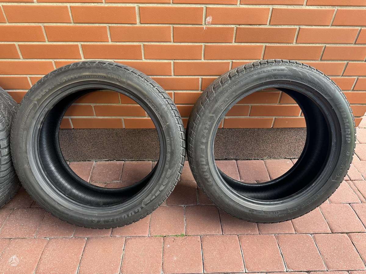 Goodyear Ultragrip 8 Performance, зимние 245/45 R18