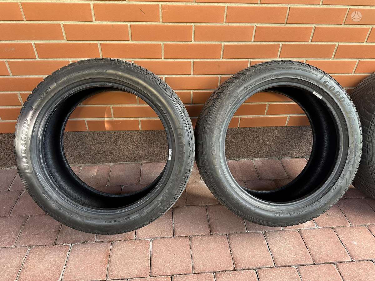 Goodyear Ultragrip 8 Performance, winter 245/45 R18