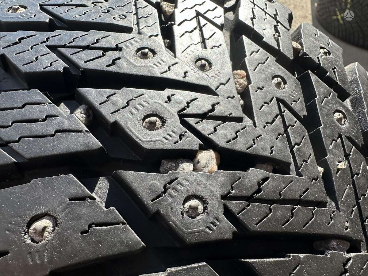 Nokian, žieminės 235/55 R18