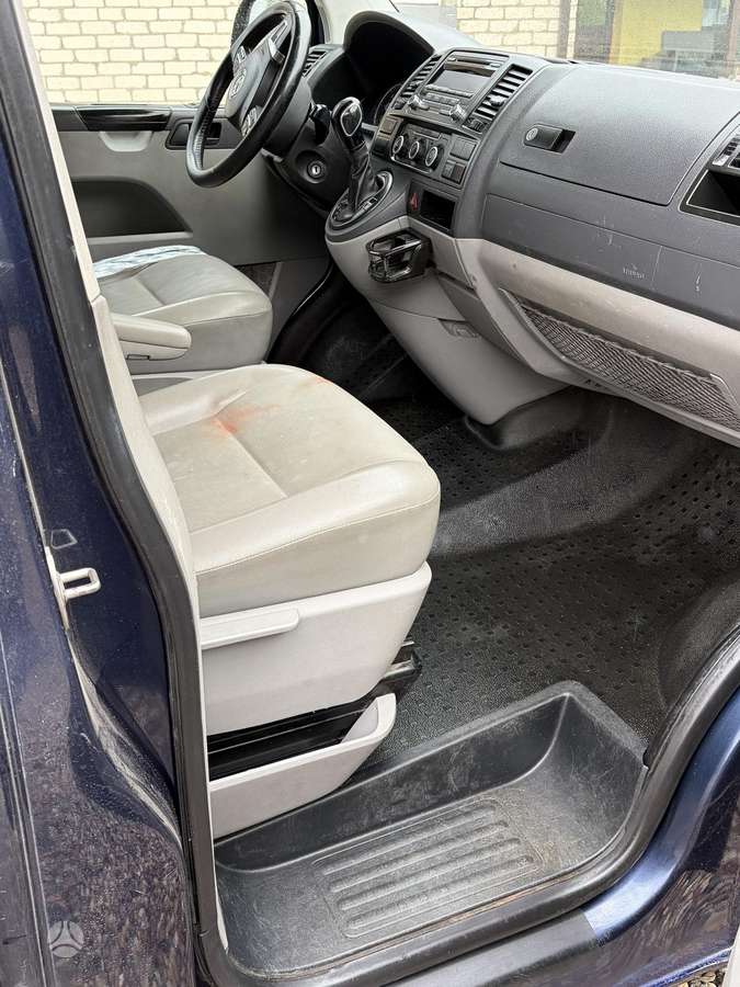 Volkswagen Transporter - 8