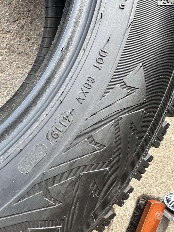 Nokian, зимние 195/75 R16